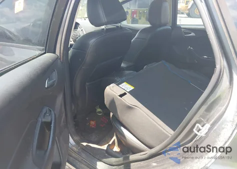 2013 Ford Focus Se z USA, uszkodzony, nr VIN 1FADP3F27DL240681